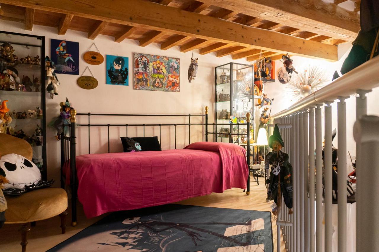 Le Streghe Rooms E Art,Centralissimo Con Garage Su Richiesta リヴォルノ エクステリア 写真